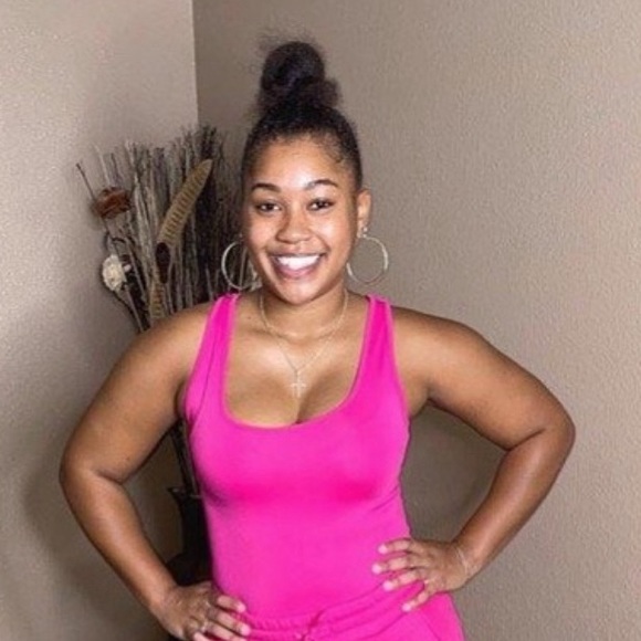 Pink Seamless Tank Top - Picture 2 of 2